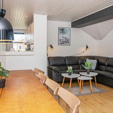 10 Person Holiday Home In Juelsminde Sonderby  Exterior photo
