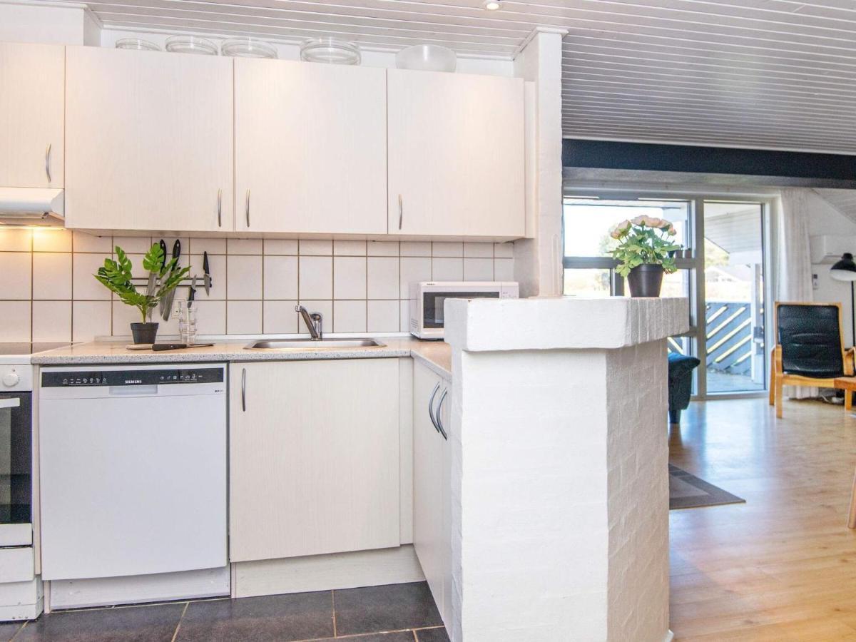 10 Person Holiday Home In Juelsminde Sonderby  Exterior photo